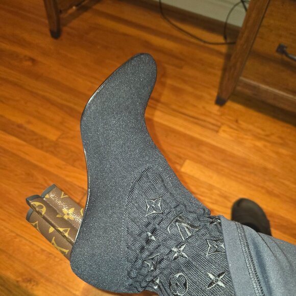 Louis vuitton boots - Picture 1 of 4